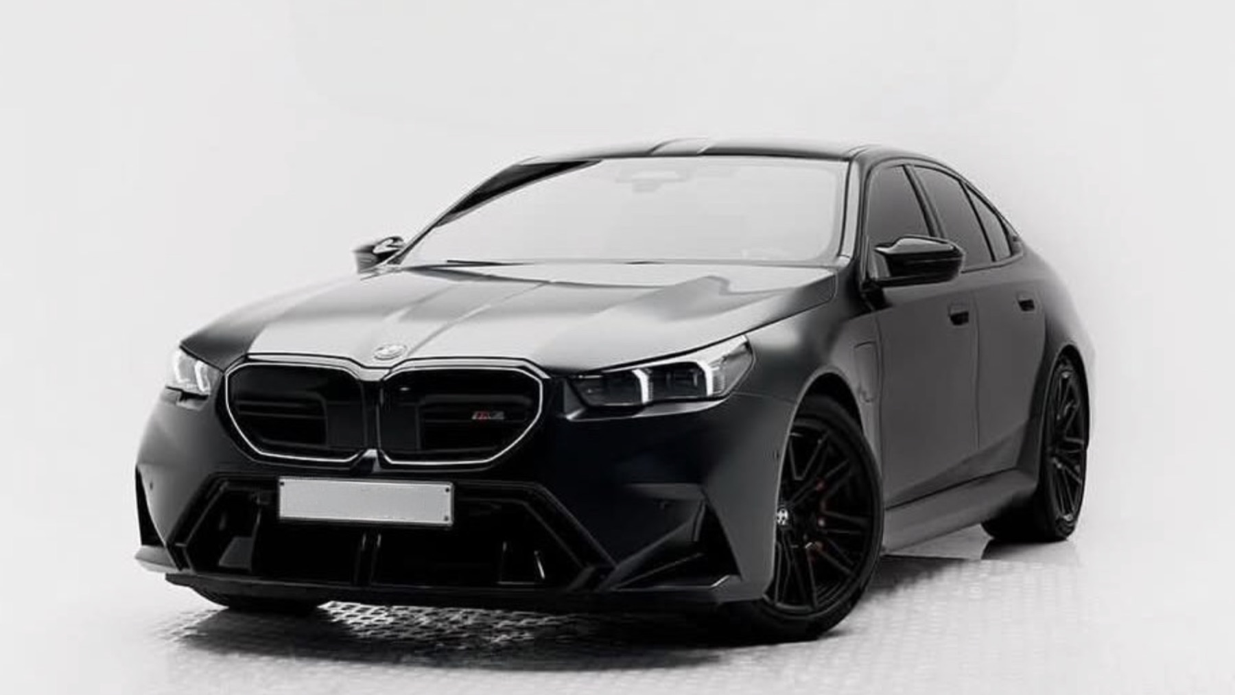 BMW M5 G90