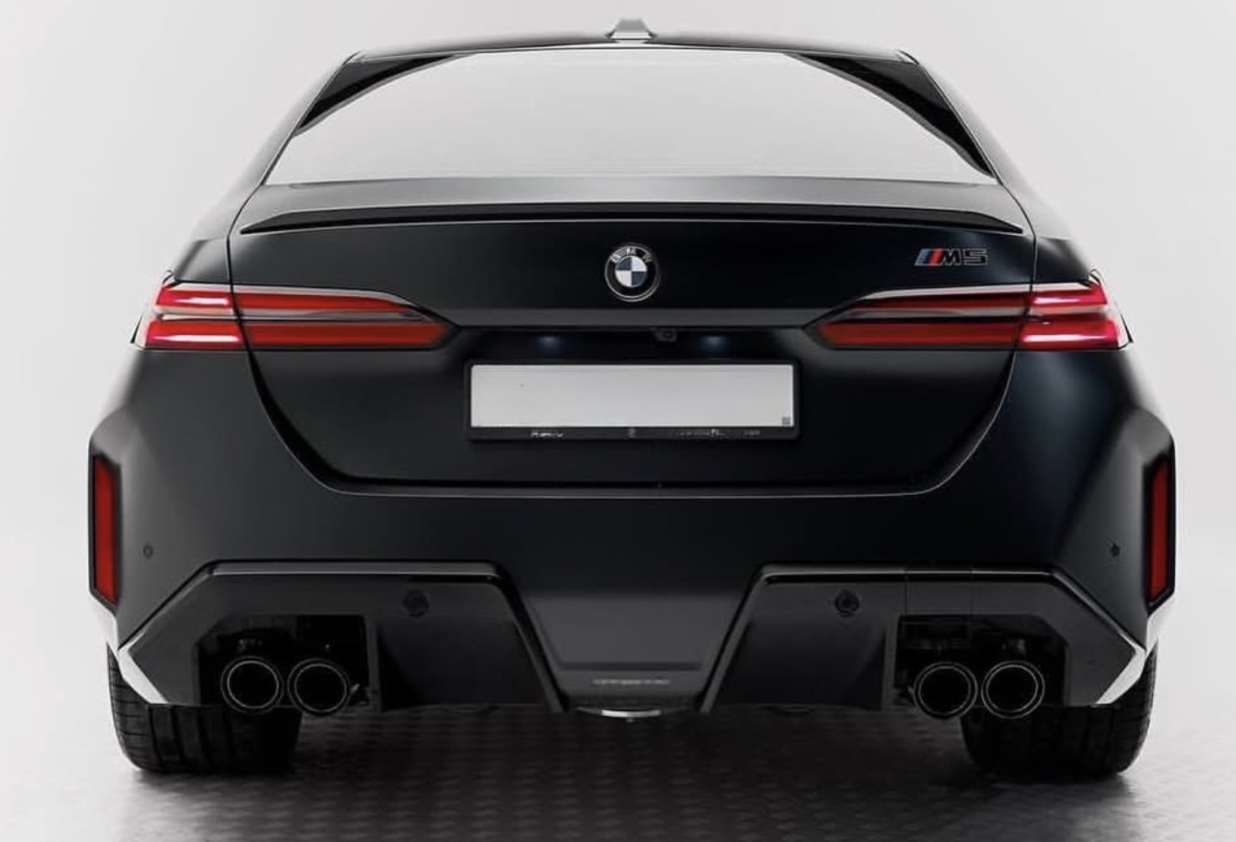 BMW M5 G90 exterior detail