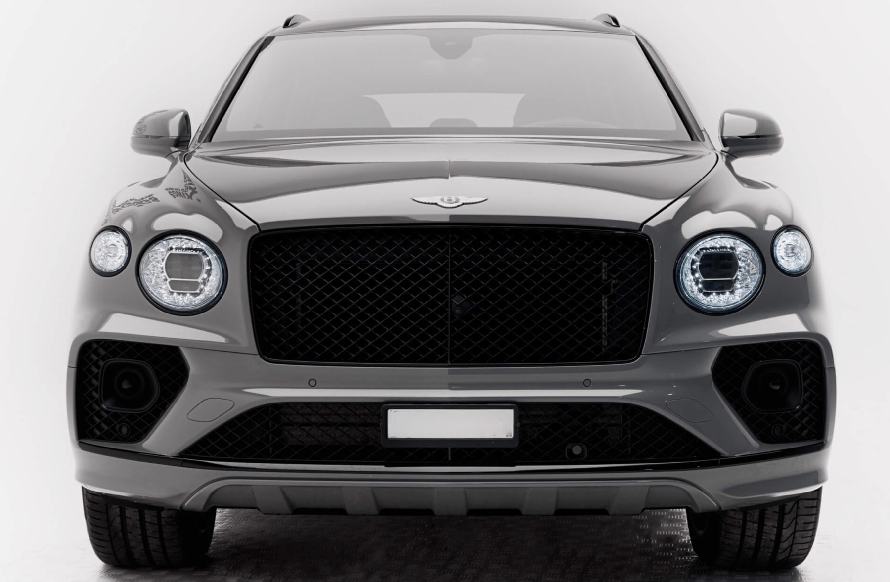Bentley Bentayga front view