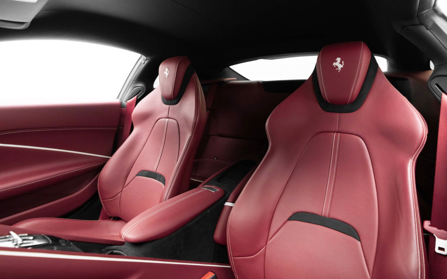 Ferrari Roma seats