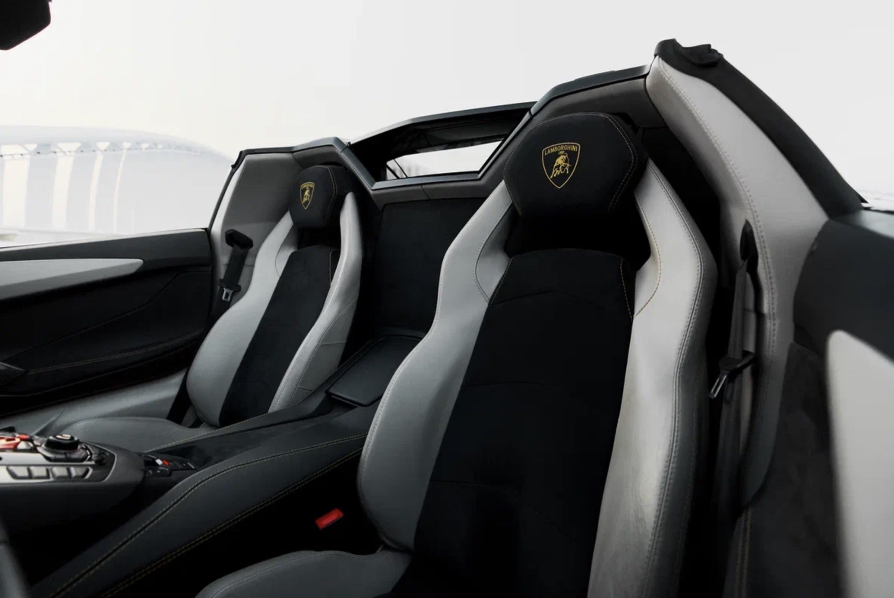 Lamborghini Aventador SV cockpit details