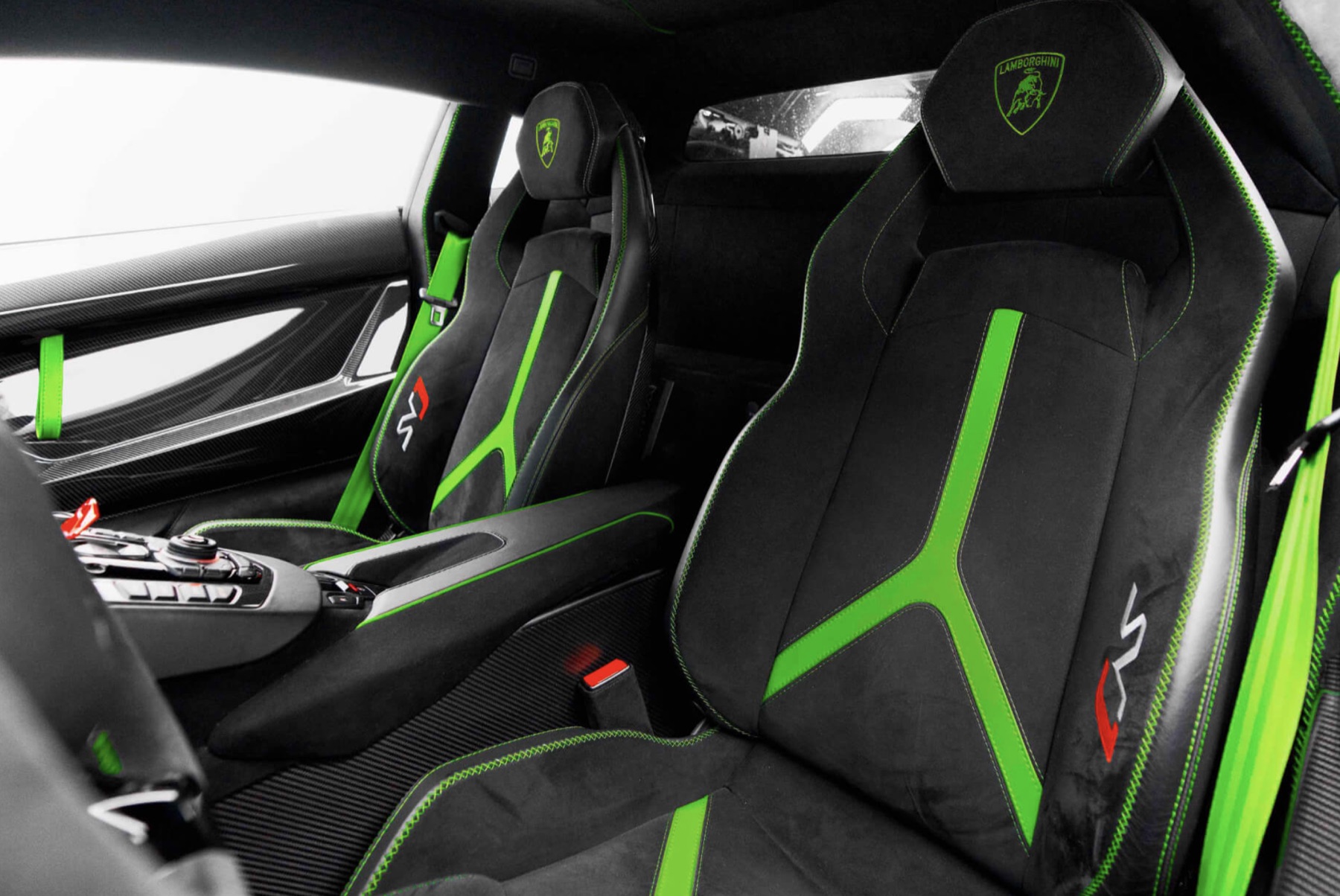 Lamborghini Aventador SVJ center console detail