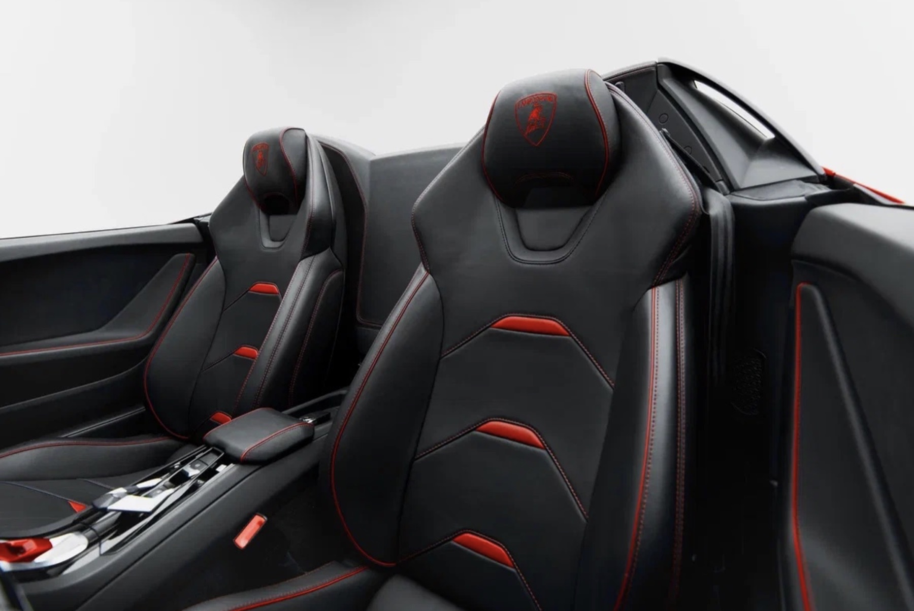 Lamborghini Huracan EVO Spyder Red cabin details