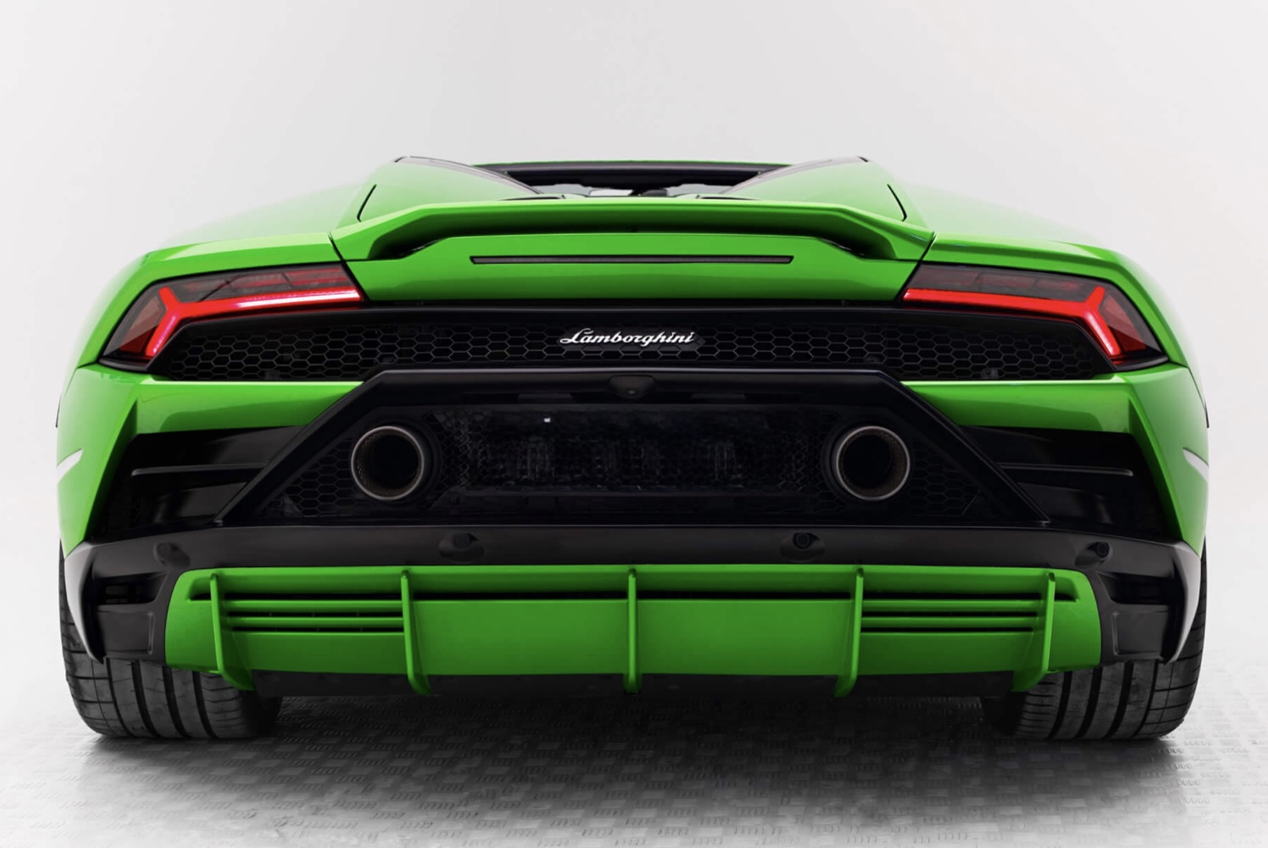 Lamborghini Huracan Evo Spyder lifestyle view