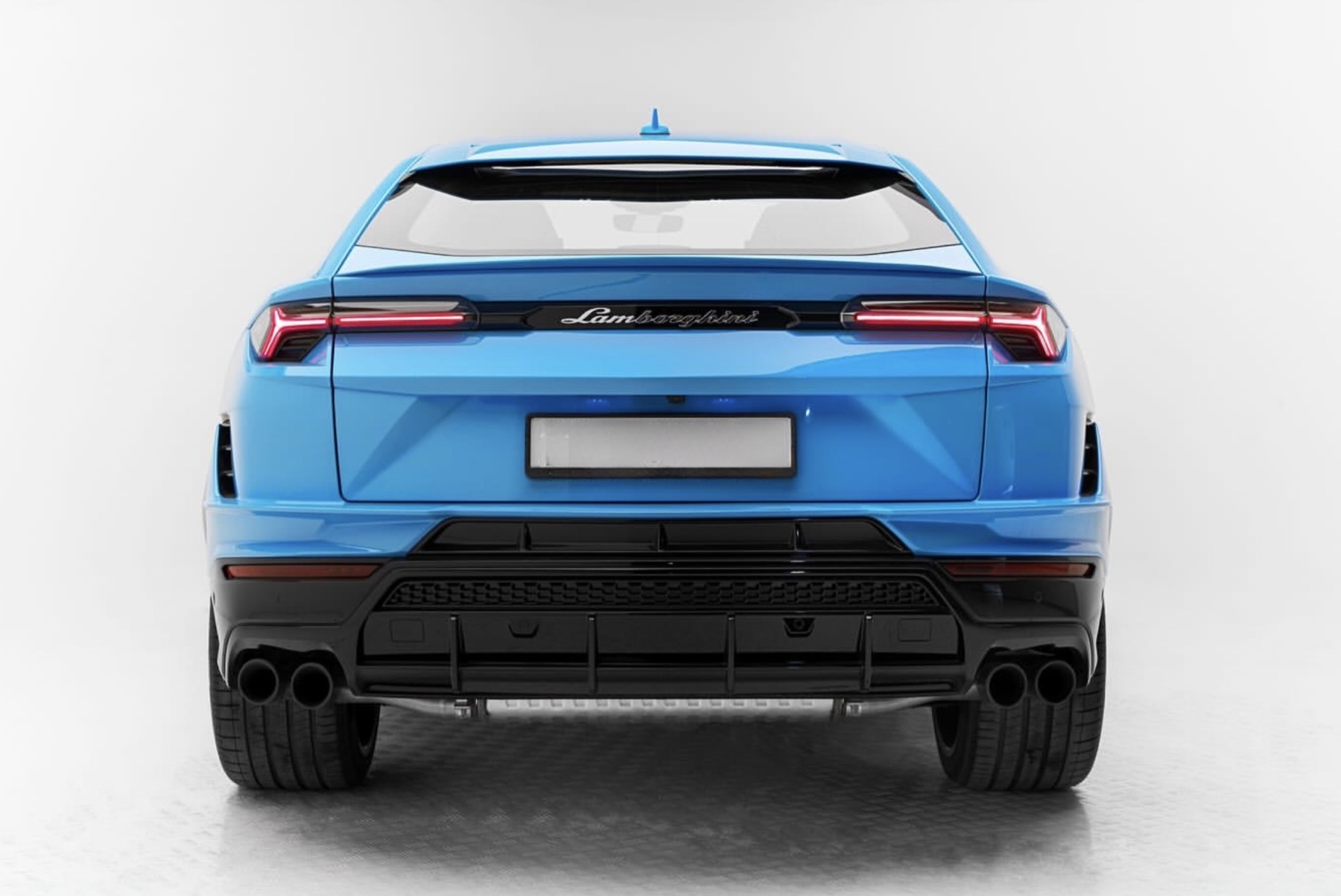 Lamborghini Urus S side profile