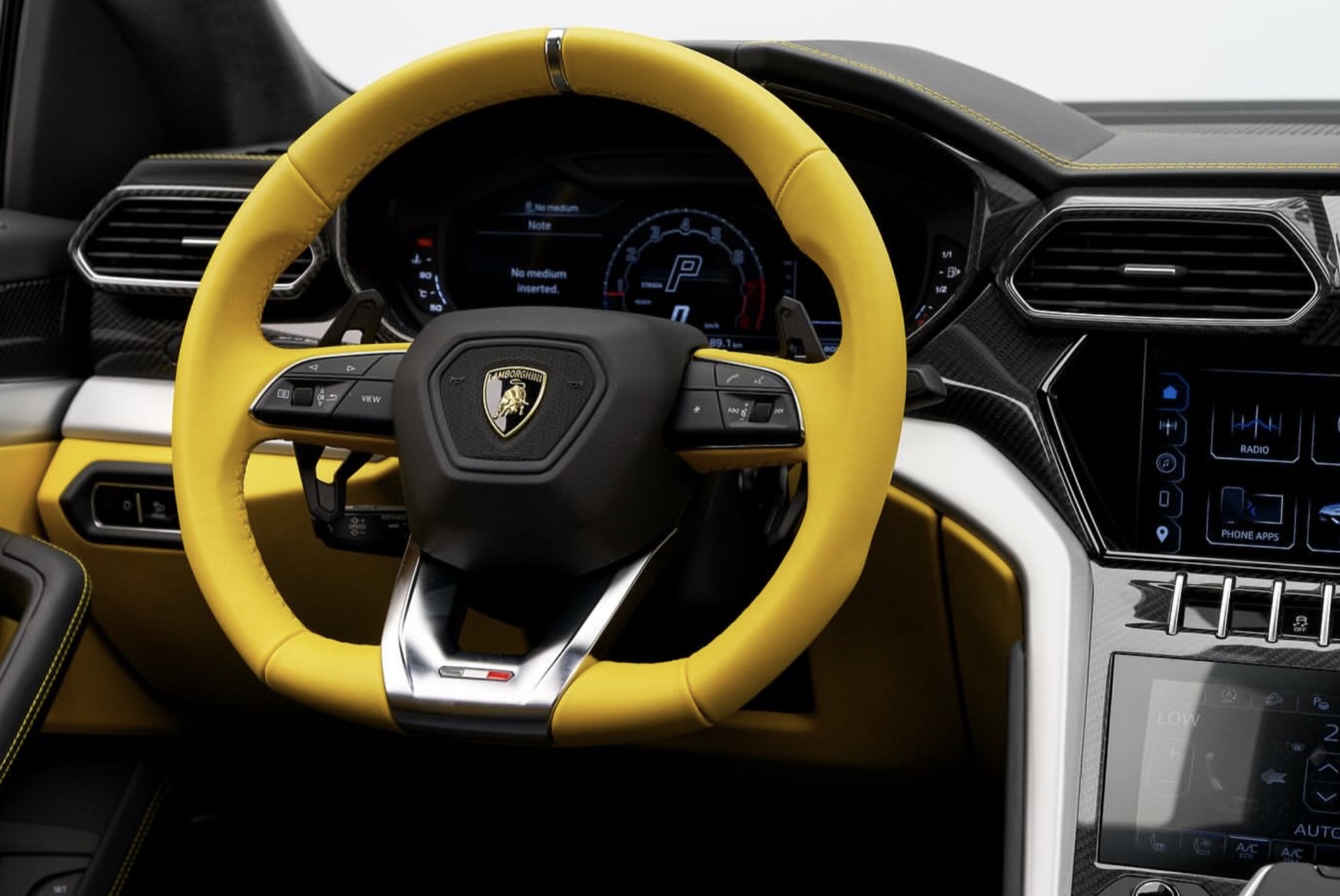 Lamborghini Urus S cabin details