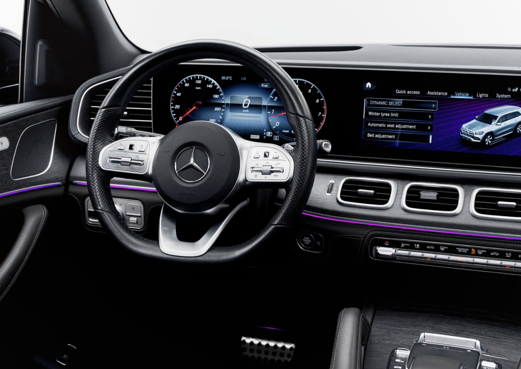 Mercedes GLS450 cockpit detail