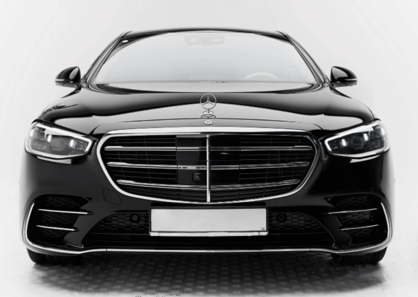 Mercedes-Benz S500 front view