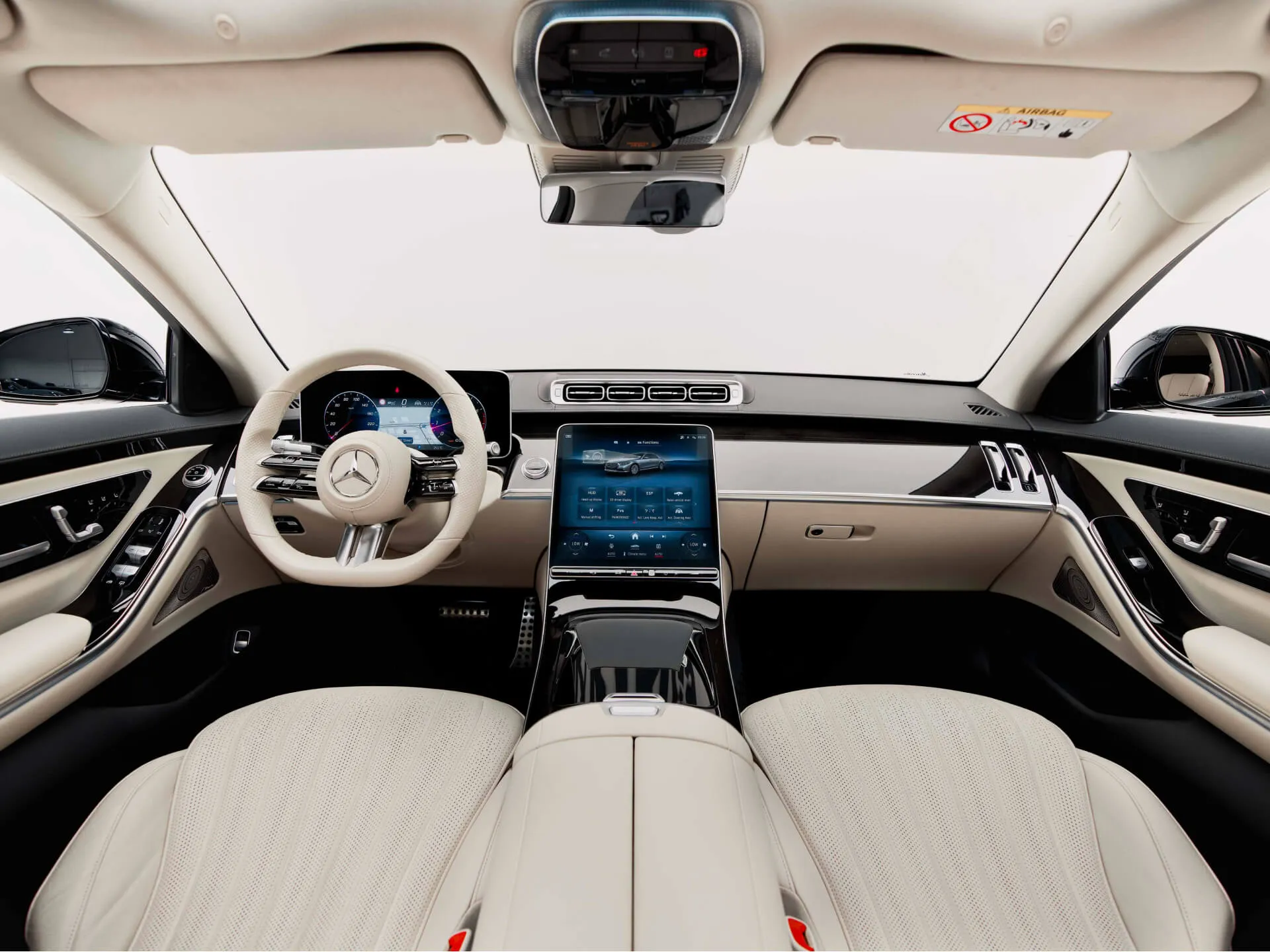 Mercedes-Benz S500 rear view