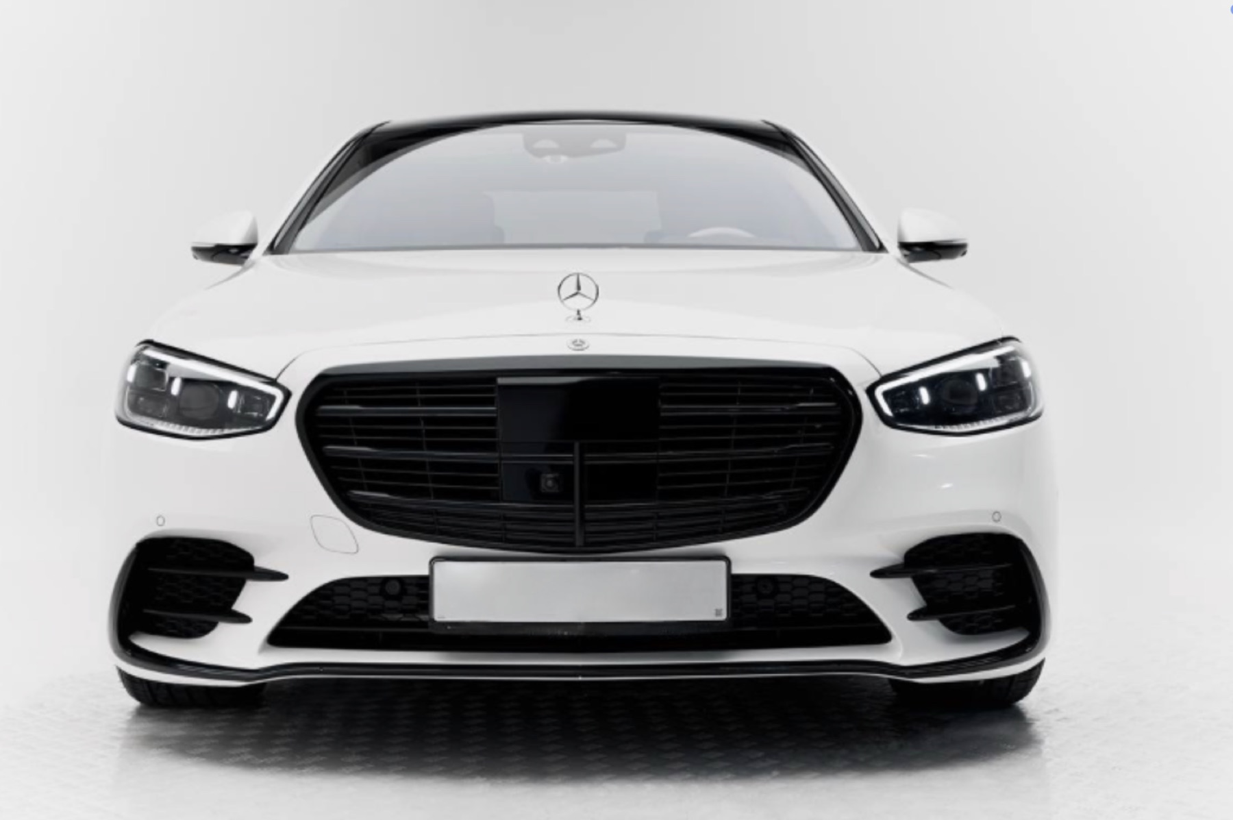 Mercedes-Benz S500 White front view