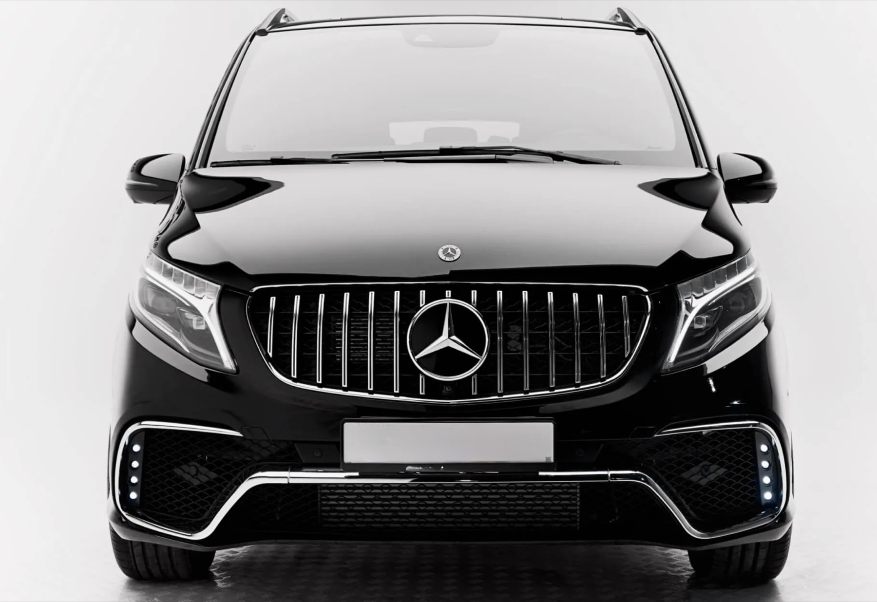 Mercedes V-Line Falcon Edition front view