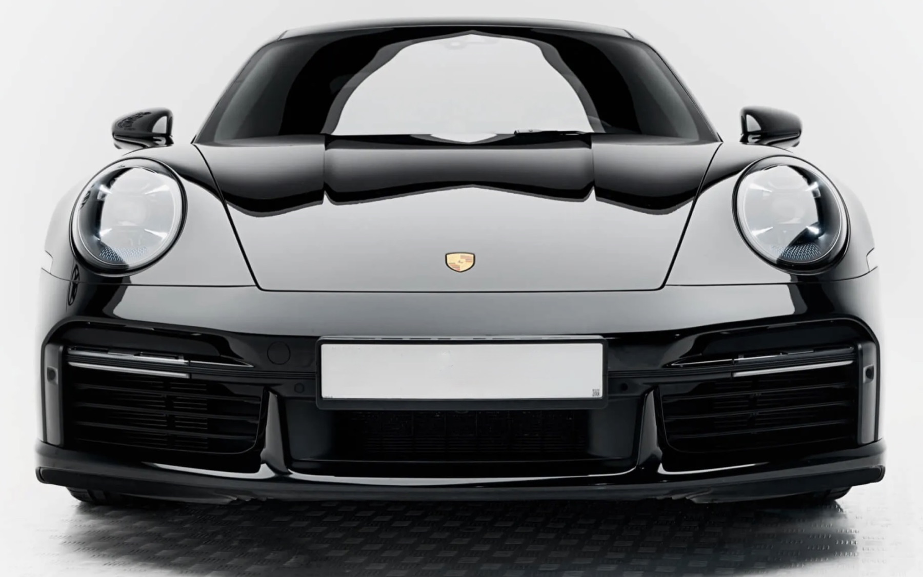 Porsche 911 Turbo S front view
