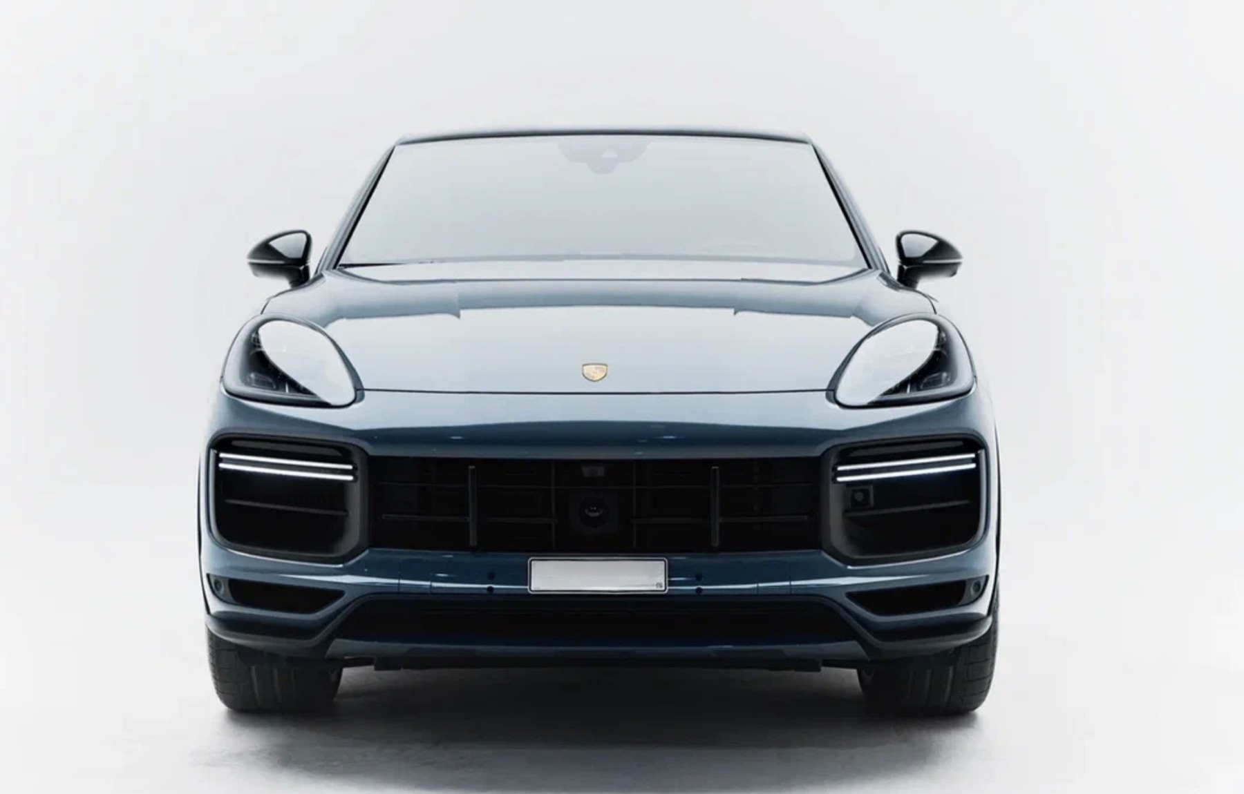 Porsche Cayenne Turbo GT front view