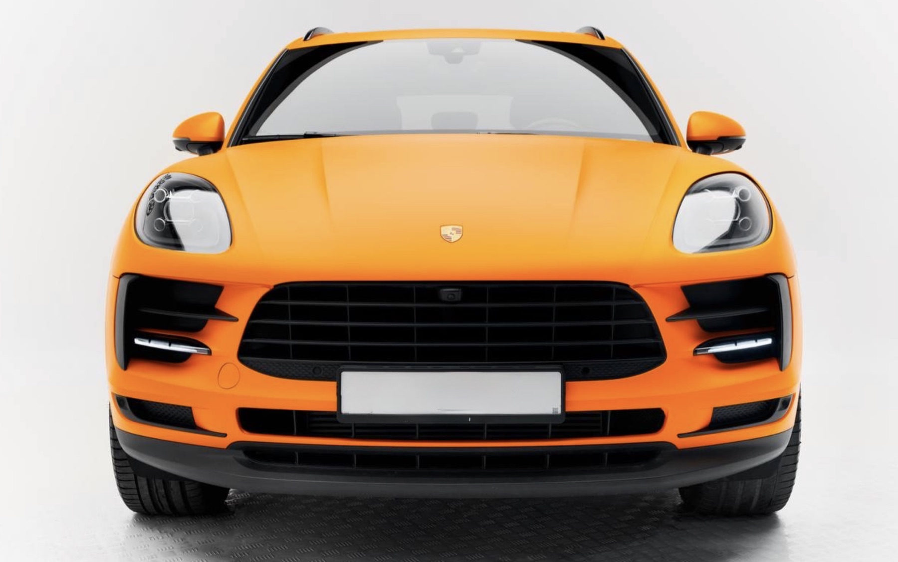 Porsche Macan front view