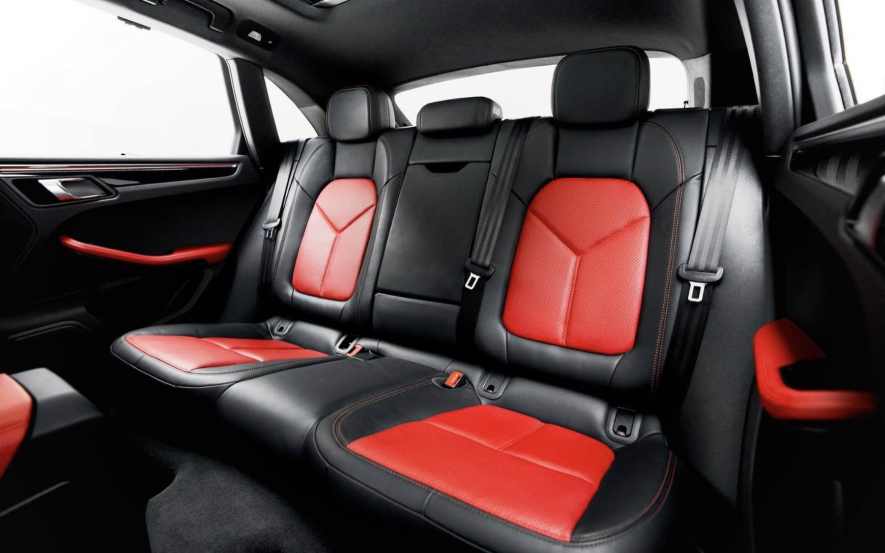 Porsche Macan rear seats
