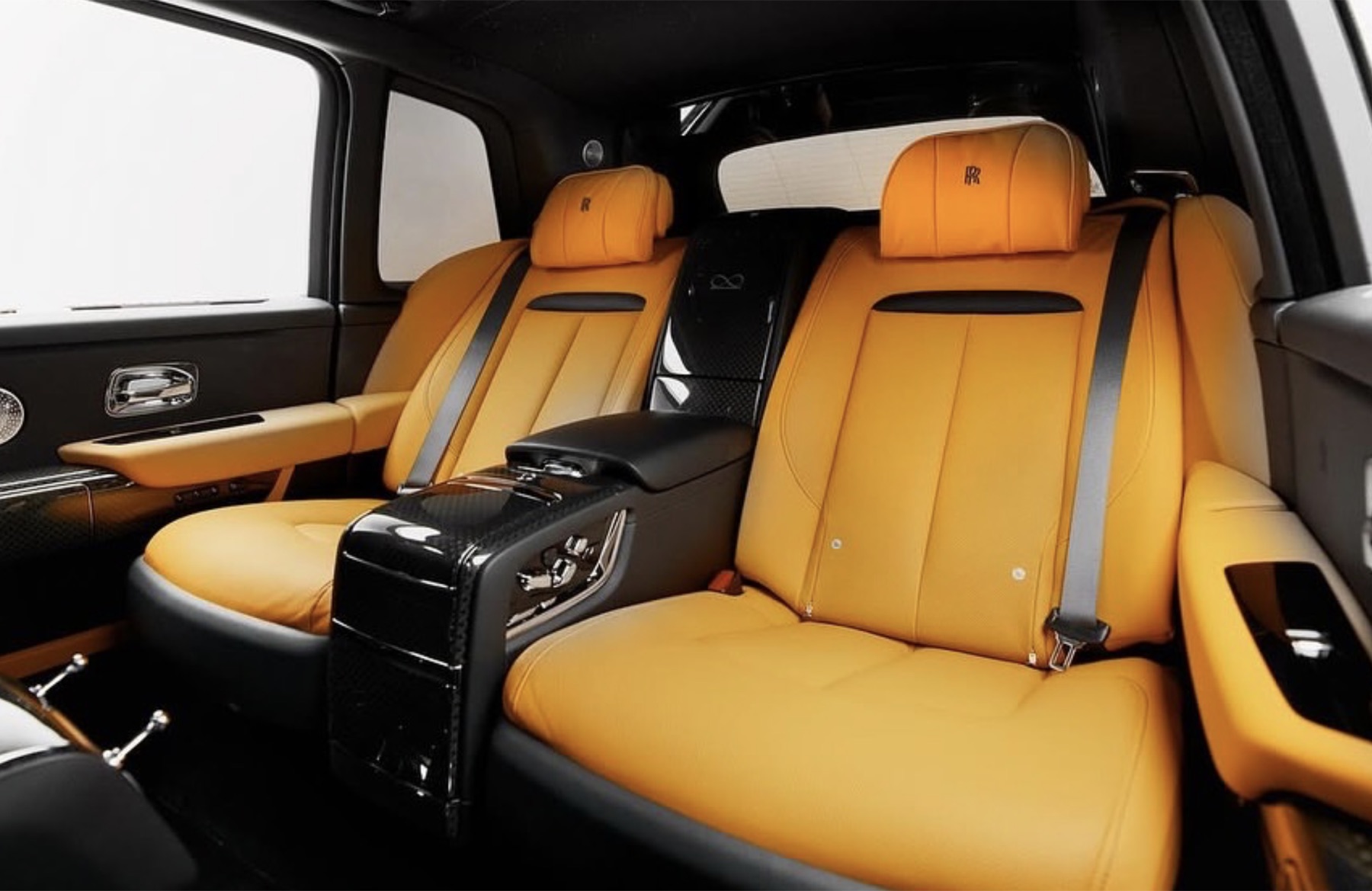 Rolls-Royce Cullinan interior details