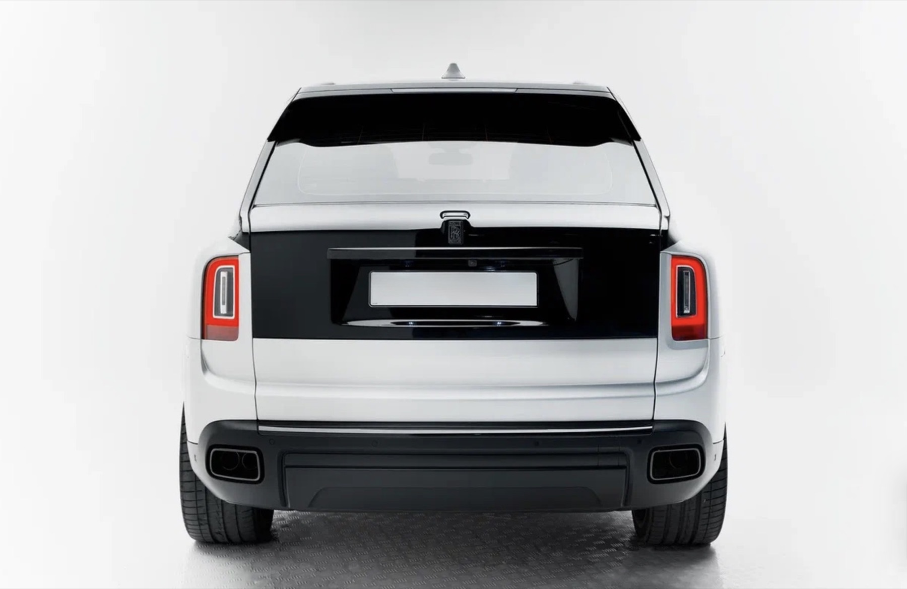 Rolls-Royce Cullinan rear view