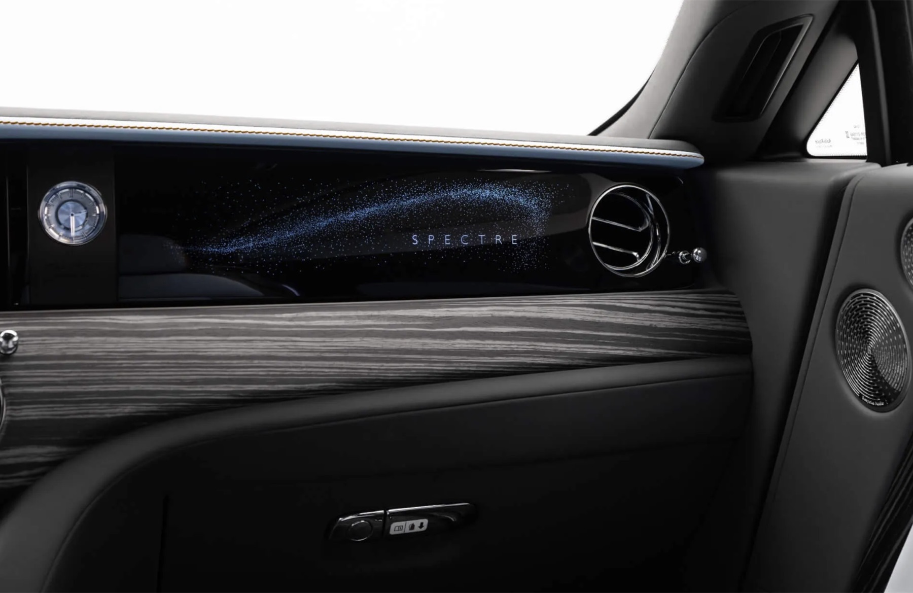 Rolls-Royce Spectre cockpit details