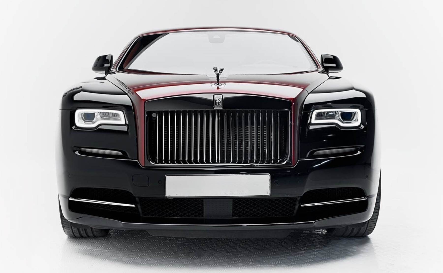 Rolls-Royce Wraith front view