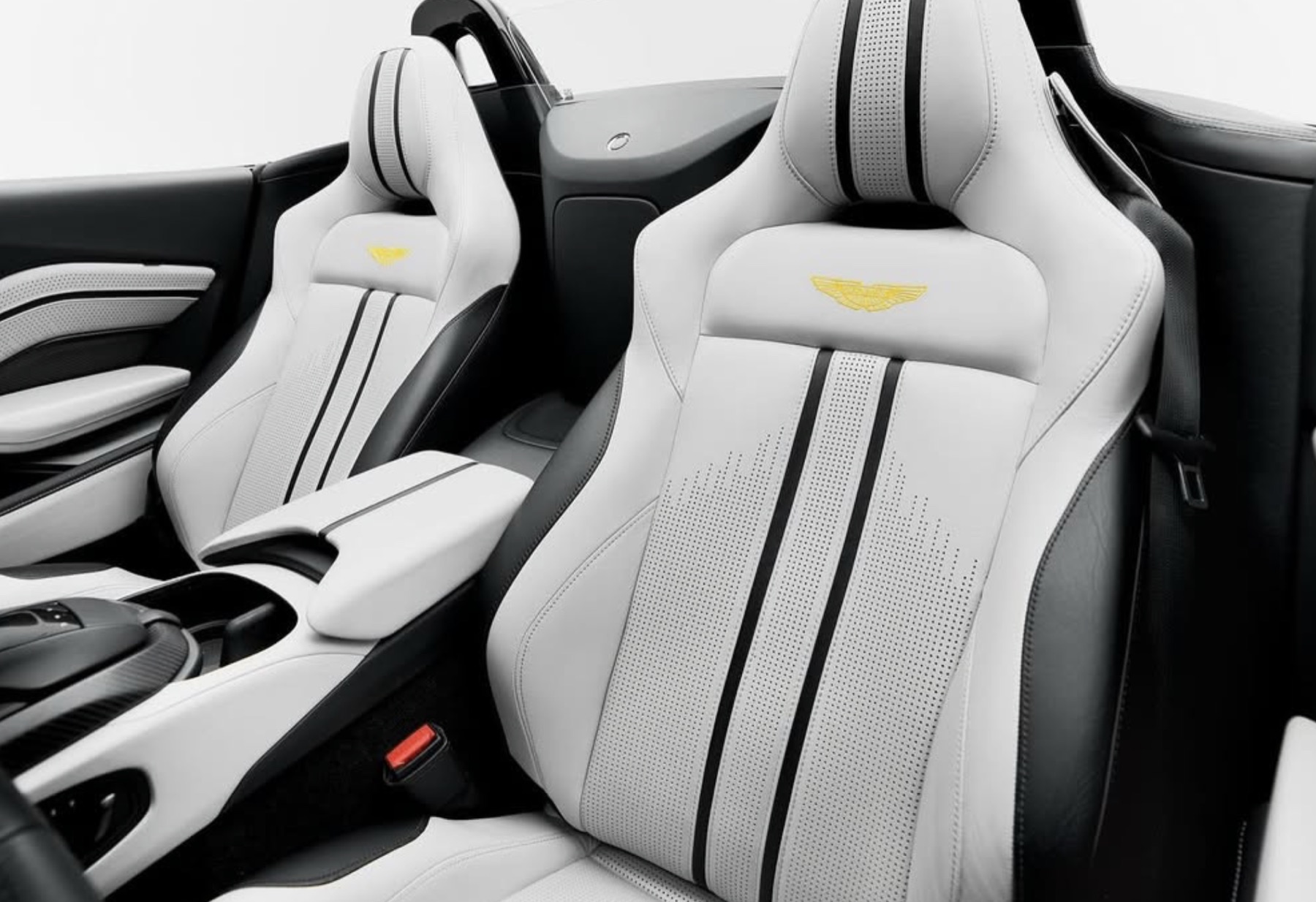 Aston Martin Vantage detail view