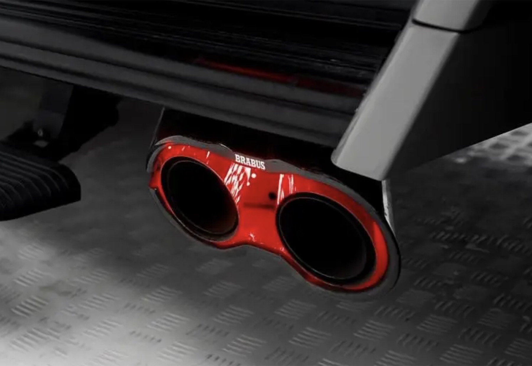 G63 Brabus exhaust detail