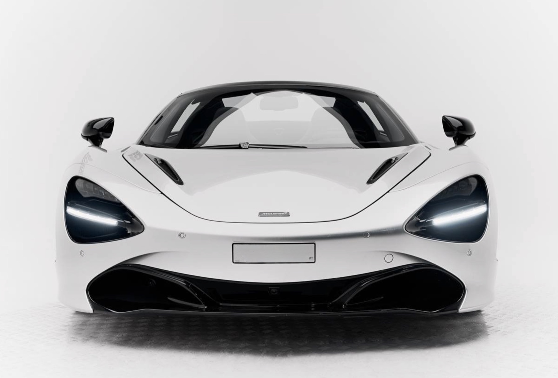 McLaren 720S side view