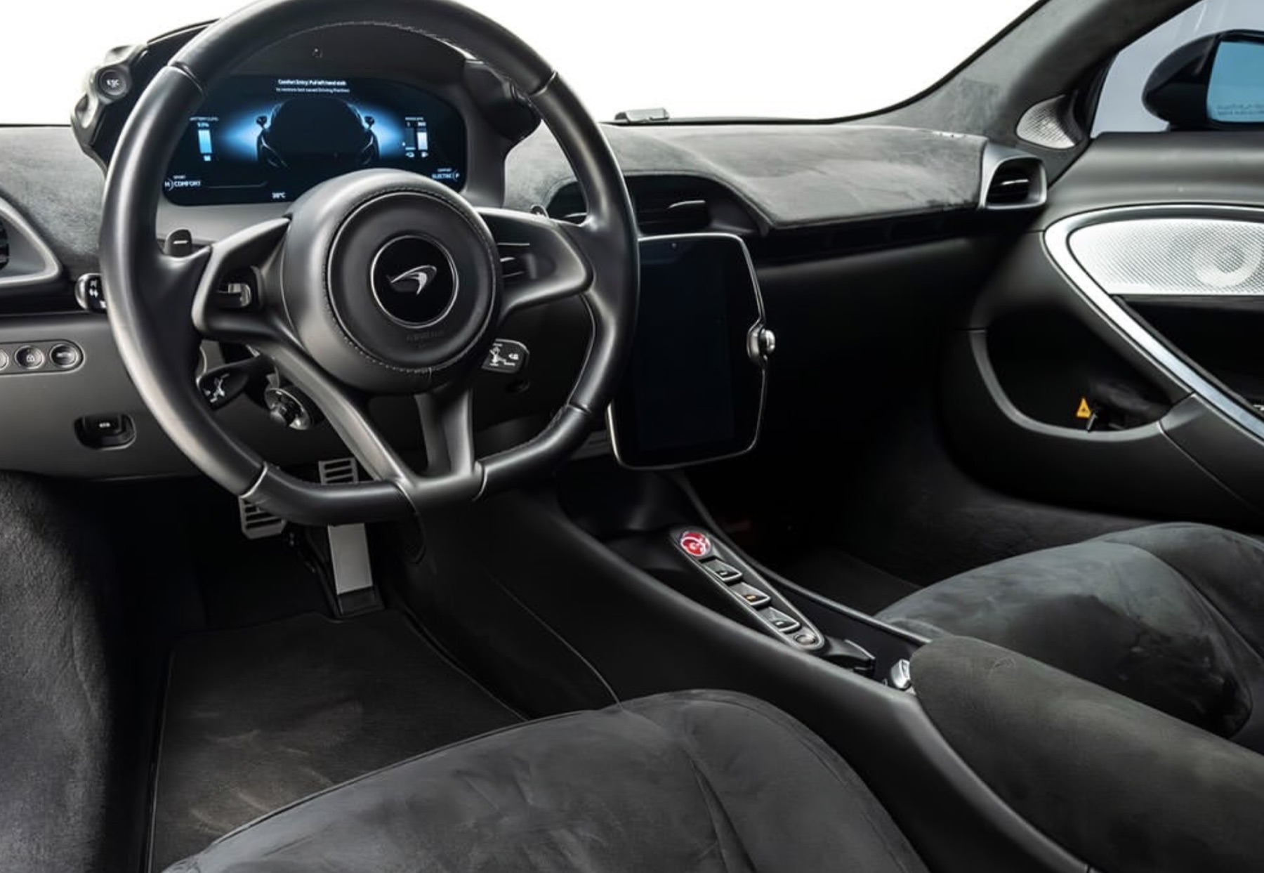 McLaren Artura detail view